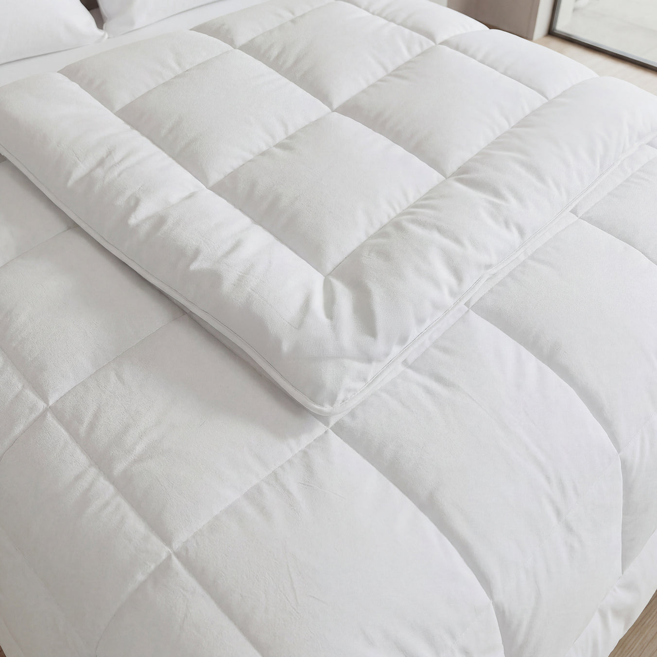 HOTEL SUPER-SOFT ALL-SEASON DUVET - LUXURY FEATHER-LIKE FILLING - LUXURY 100% COTTON COVER