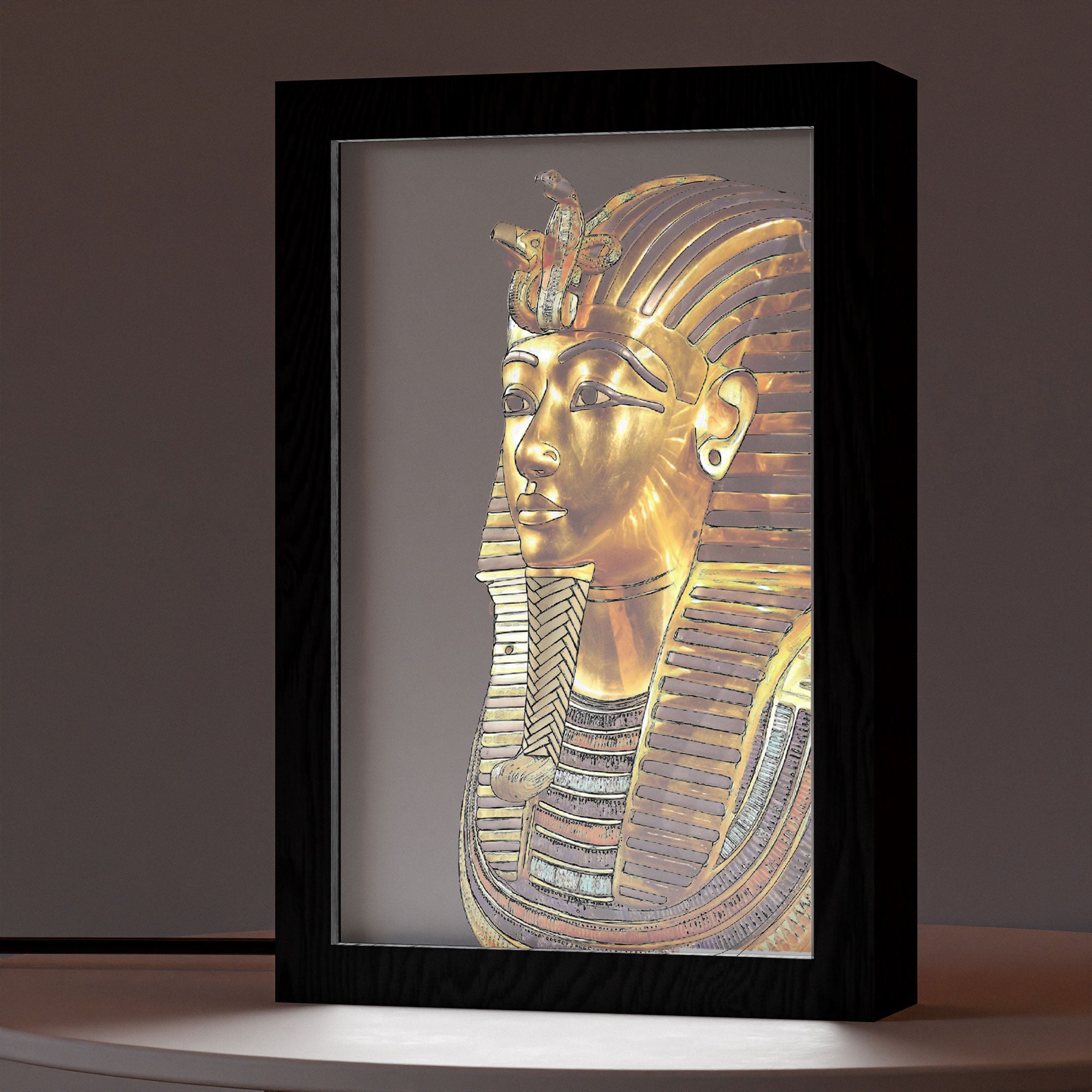 ٢ في ١ - برواز مضئ - الملك توت