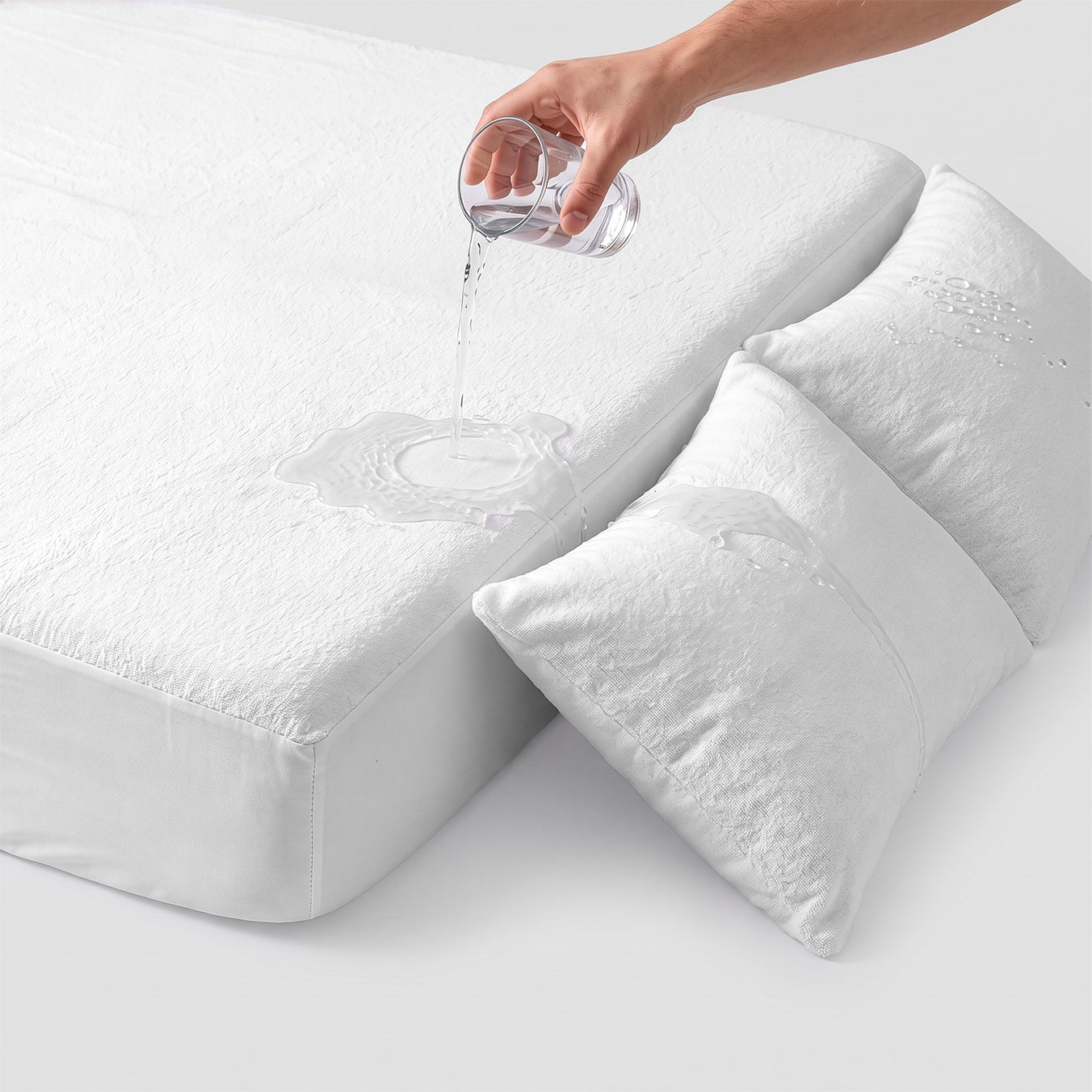 HOTEL WATERPROOF MATTRESS & PILLOW PROTECTORS - BREATHABLE & NOISELESS - BUNDLE