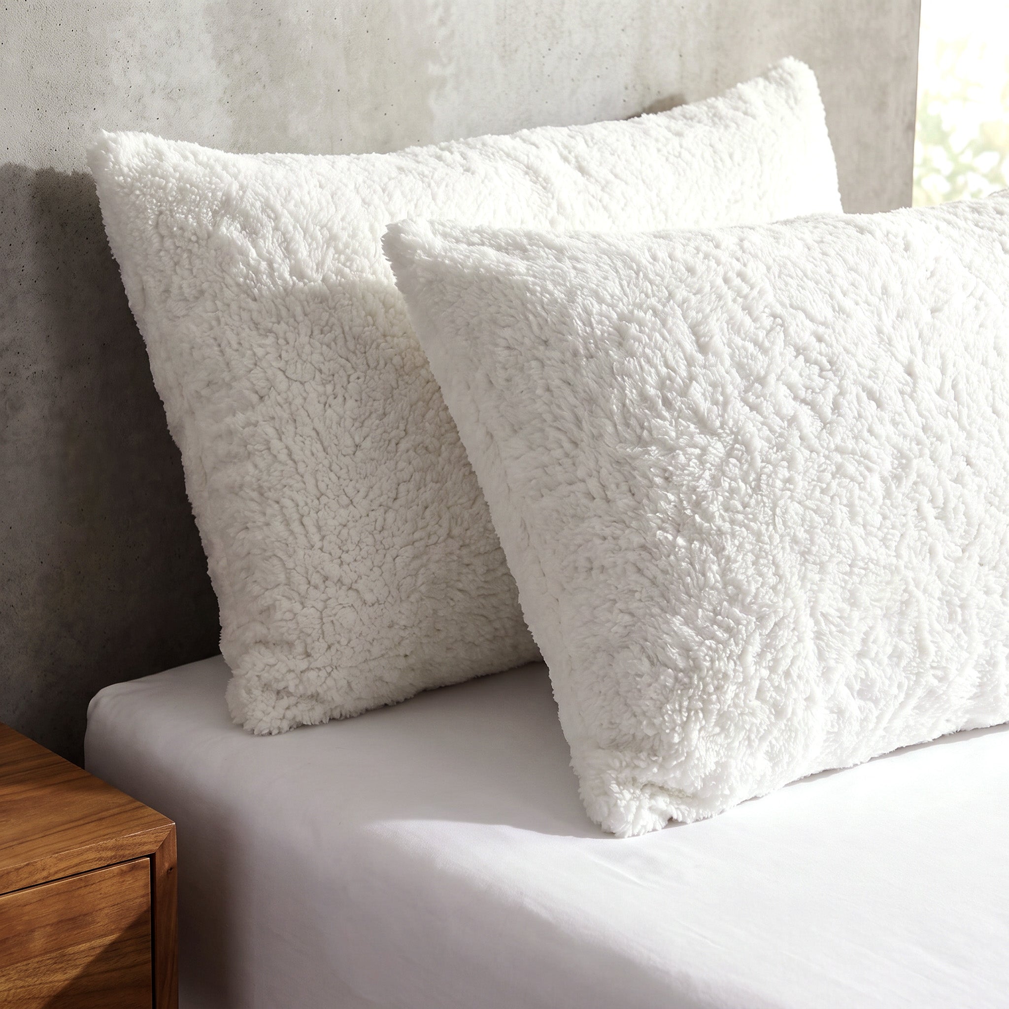 HOTEL WATERPROOF PILLOW PROTECTOR - BREATHABLE & NOISELESS