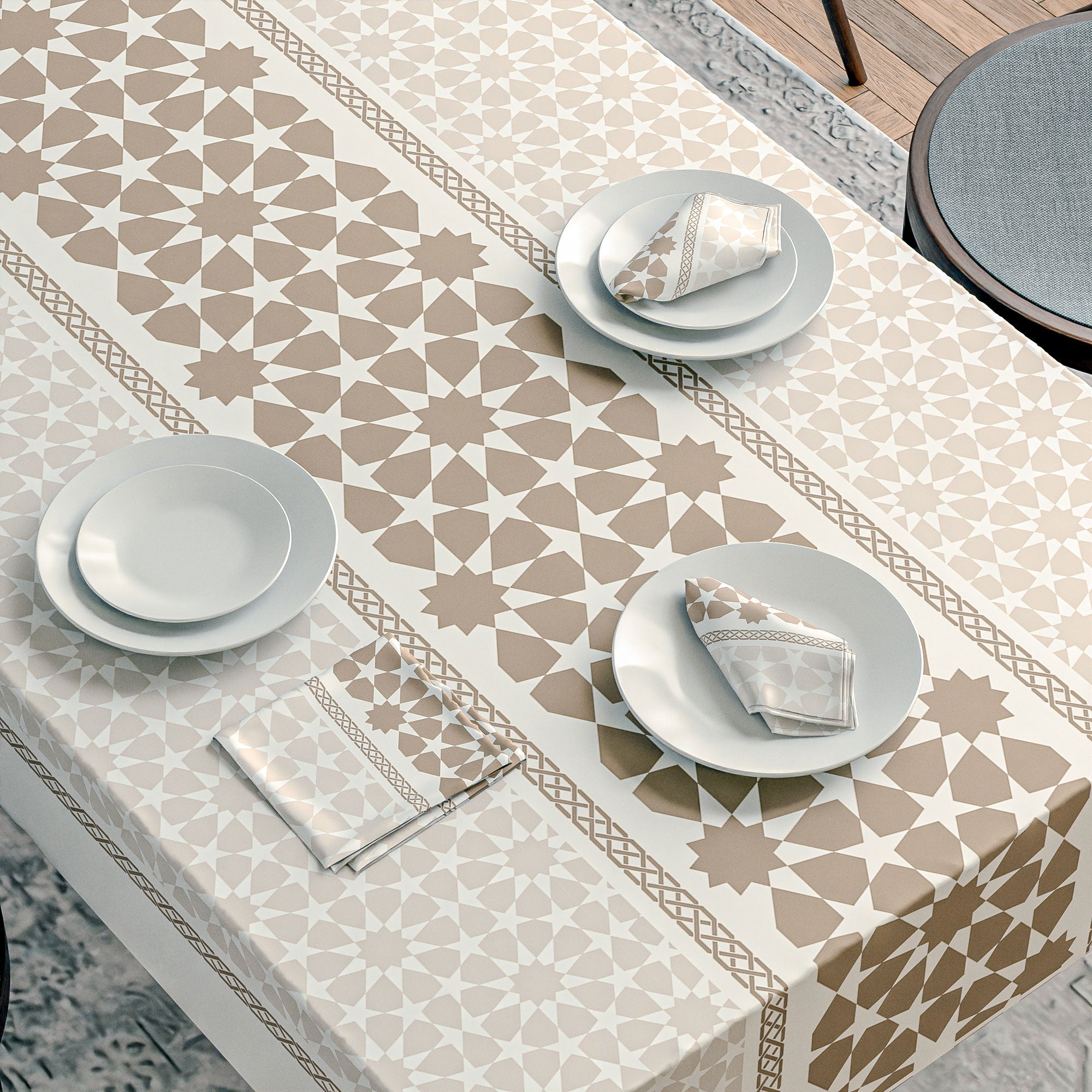 Oasis Tablecloth & Napkins Set