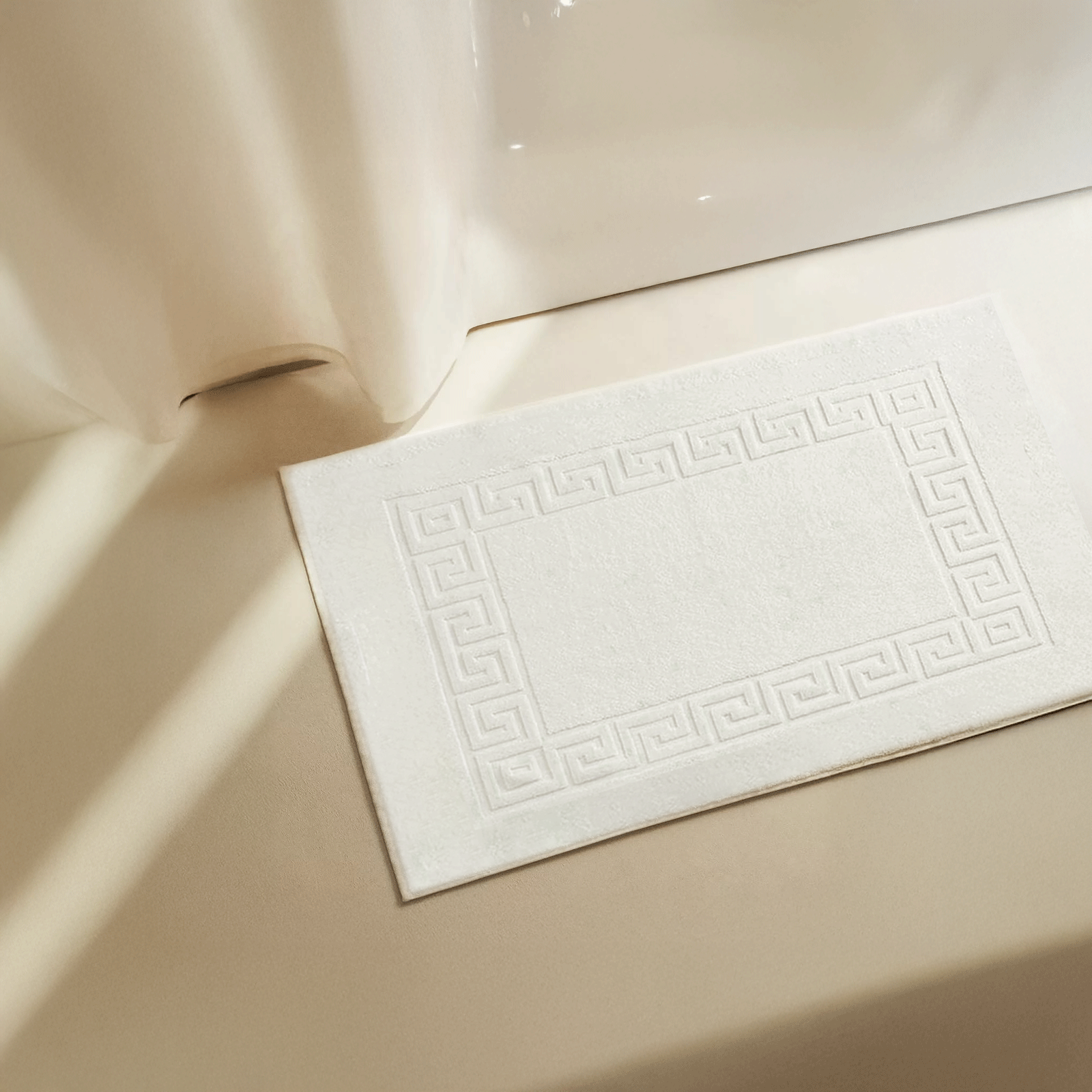 دواسة حمام فندقية من القطن - أبيض 850 جرام للمتر المربع