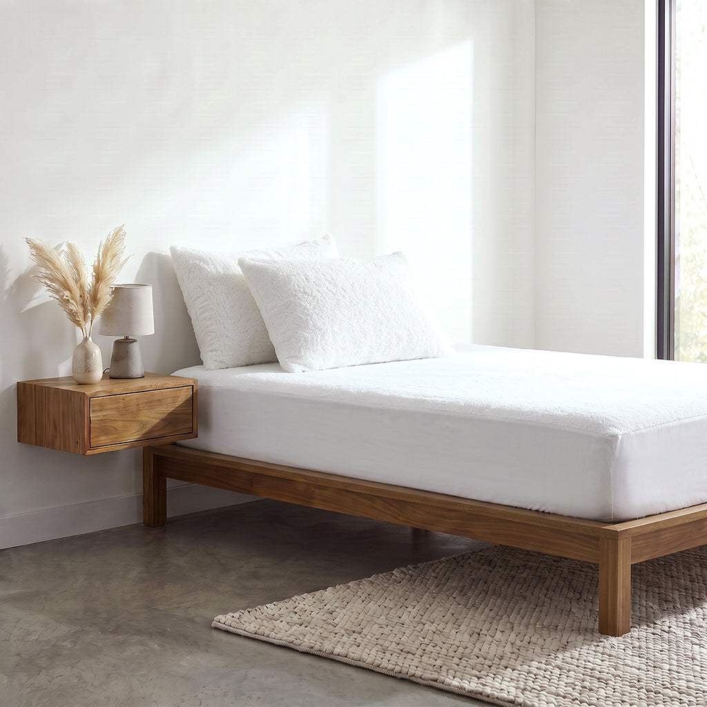 HOTEL WATERPROOF MATTRESS & PILLOW PROTECTORS - BREATHABLE & NOISELESS - BUNDLE