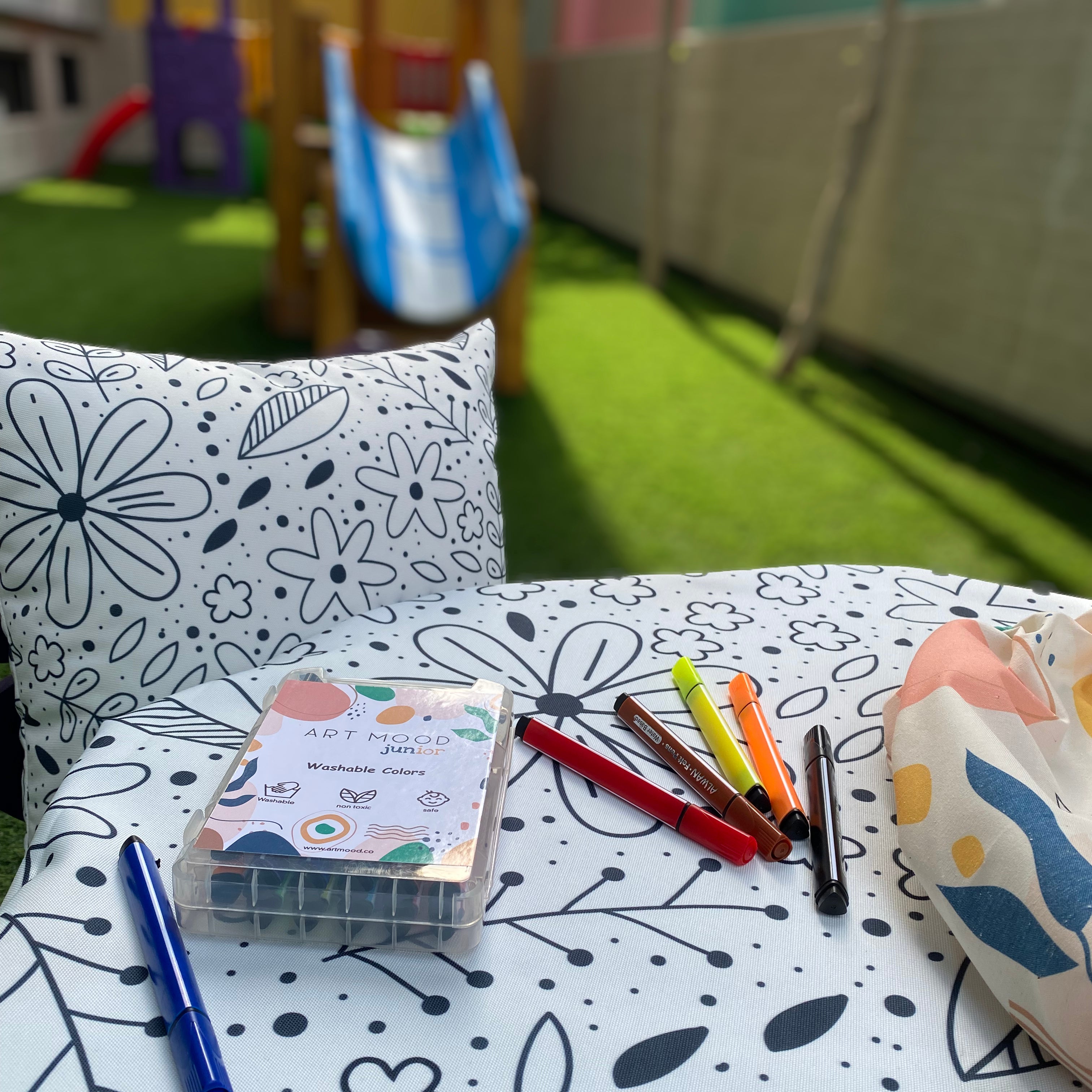 Coloring Tablecloth - Flowers Design