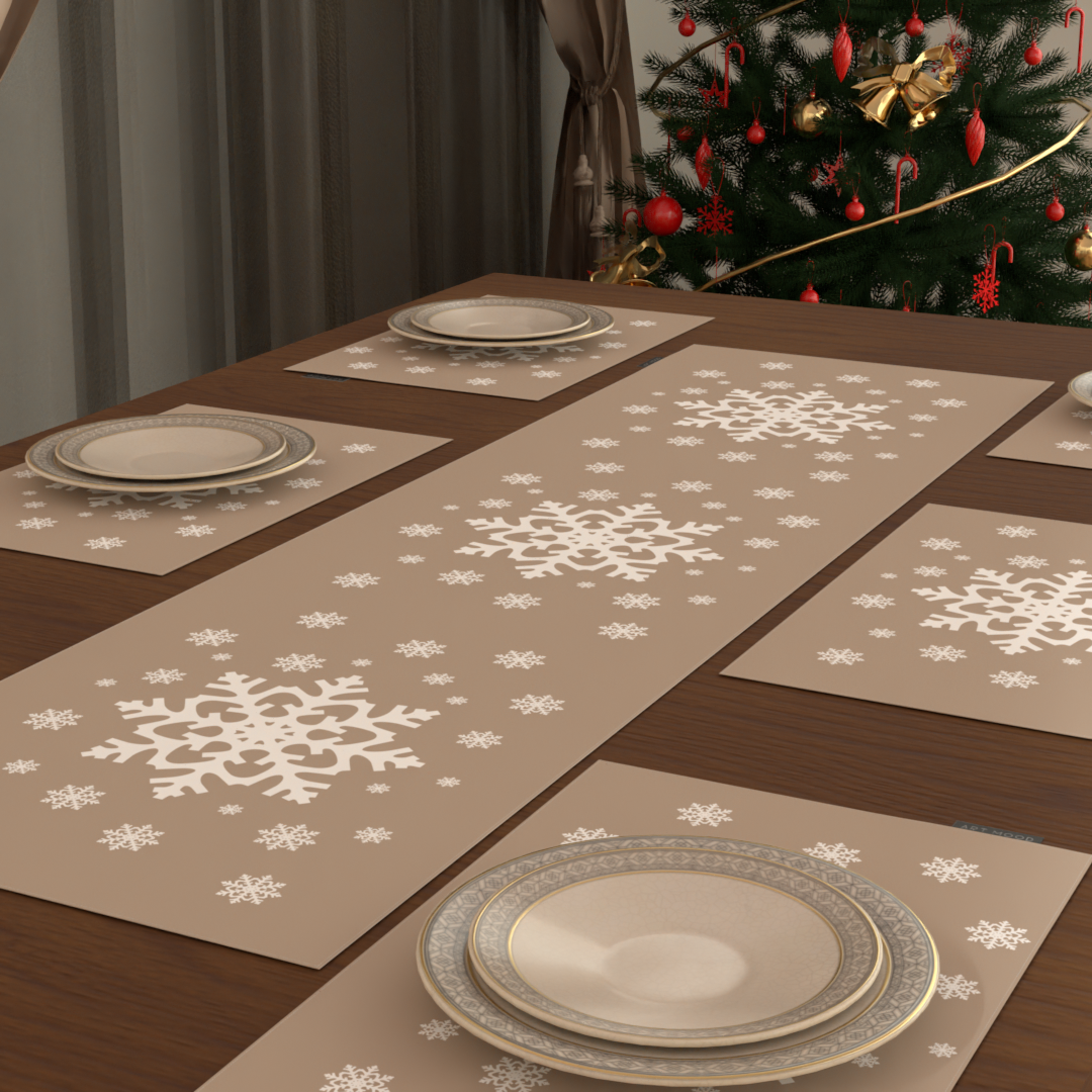 Christmas 4 Placemats & Runner Set