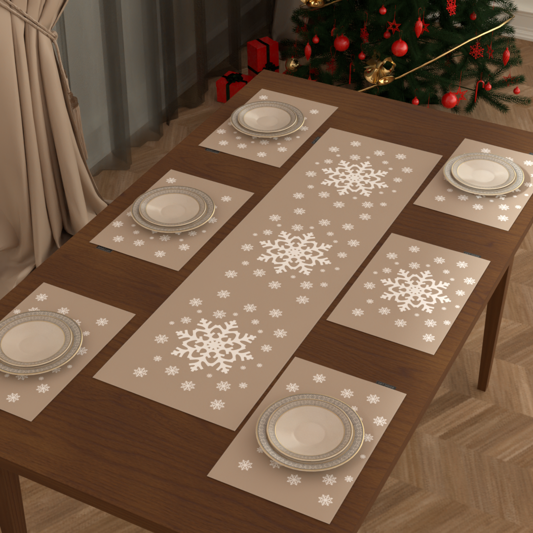 Christmas 4 Placemats & Runner Set