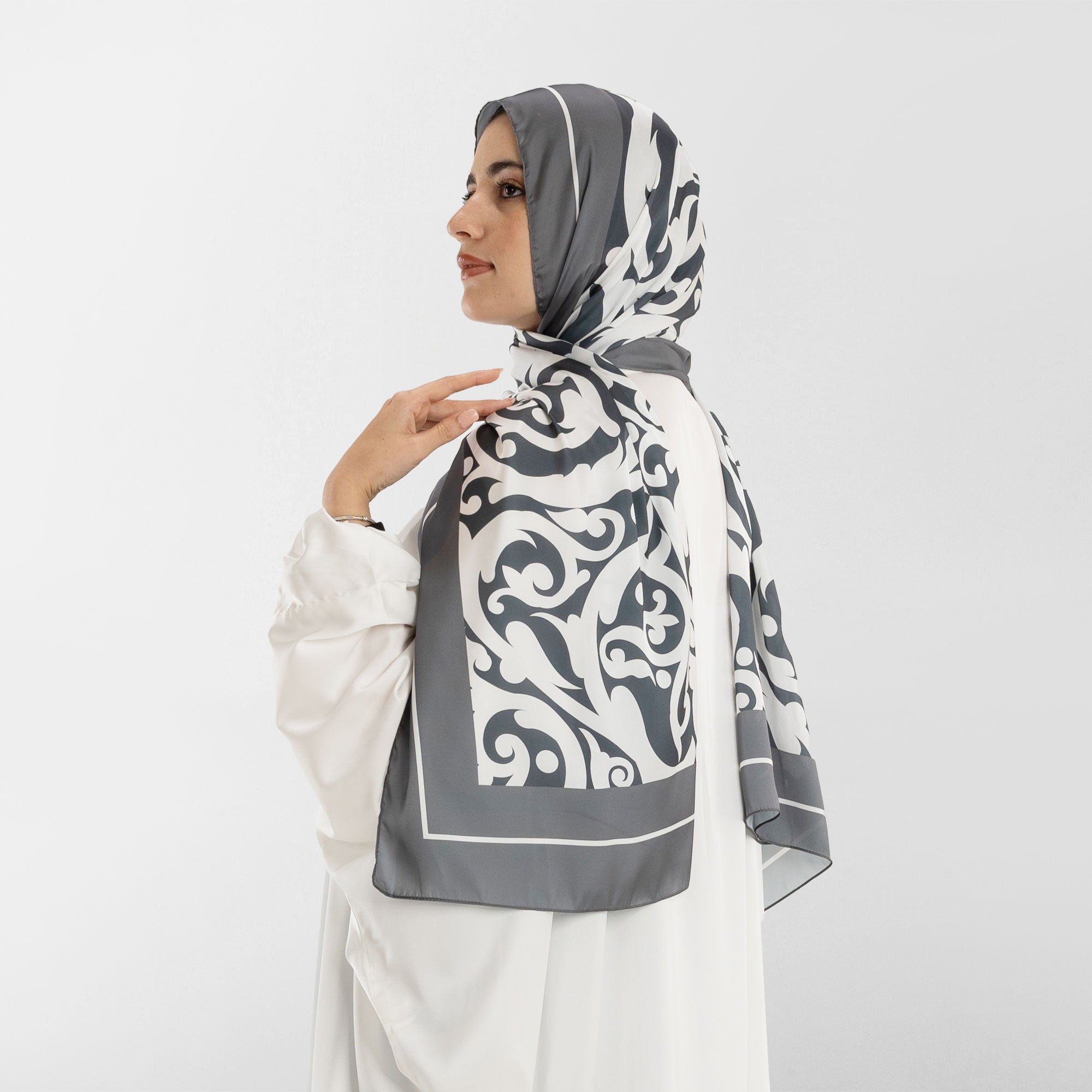 Prayer Wear - Isdal AL-HEDAYA GREY