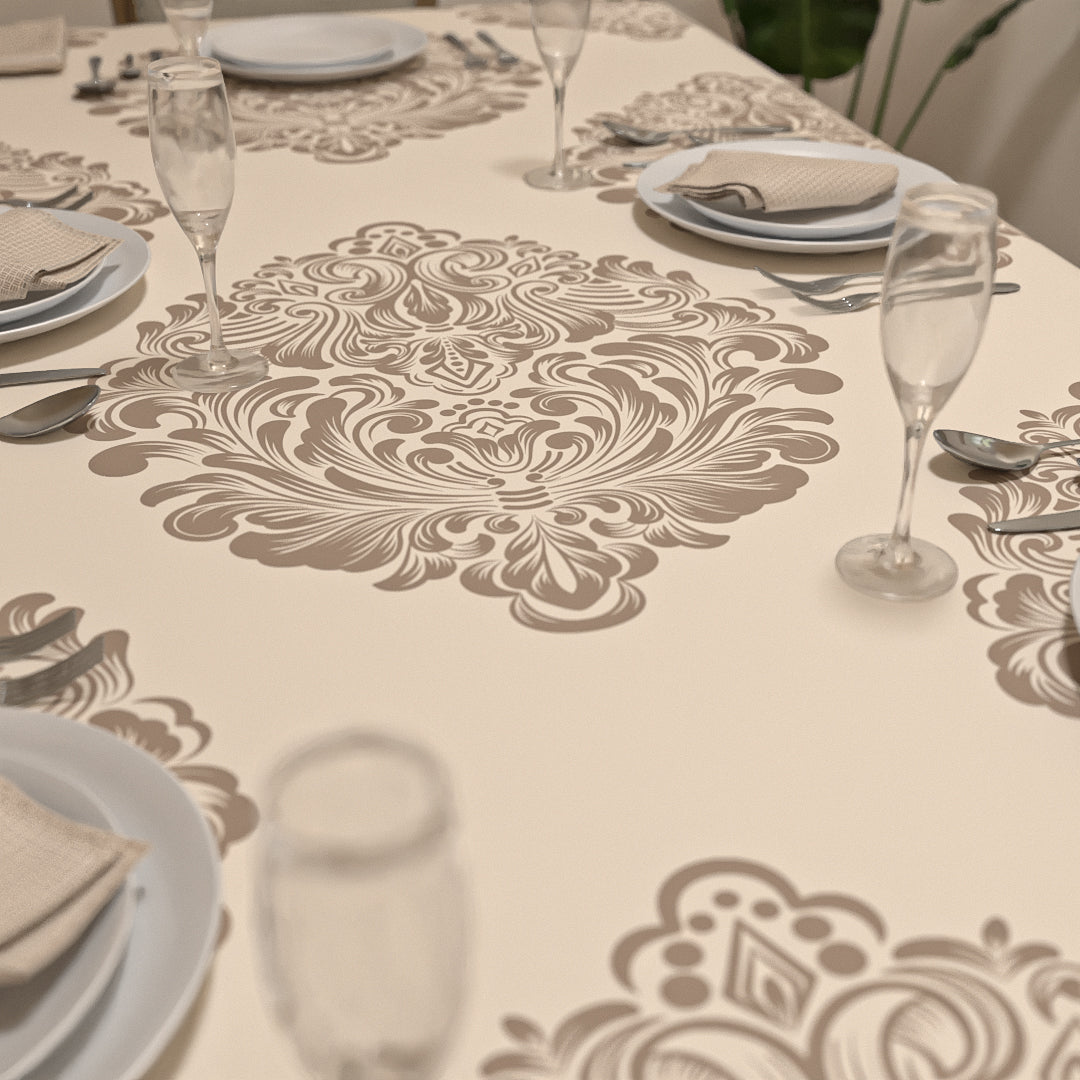 Queen Tablecloth & Napkins Set - Cream