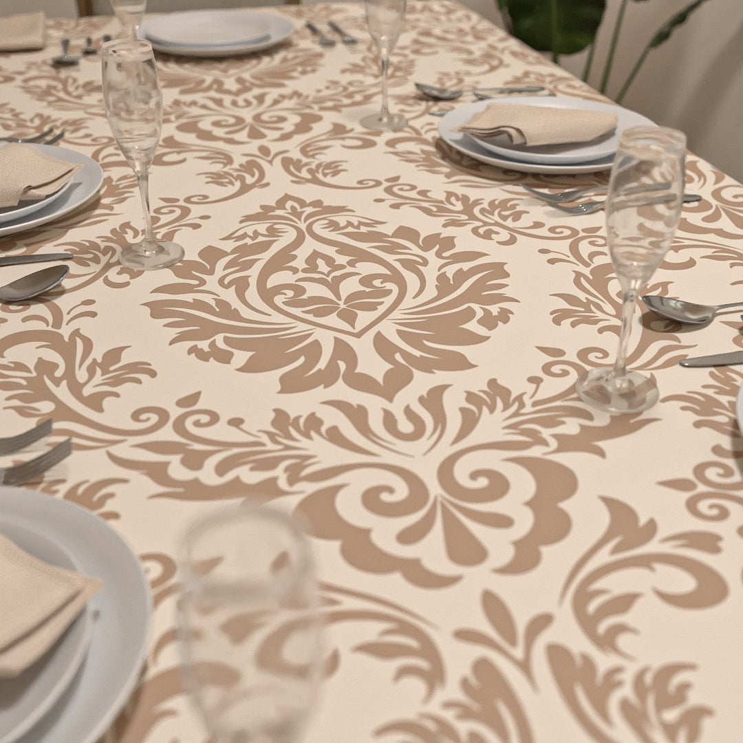 Sophia Tablecloth & Napkins Set - Cream