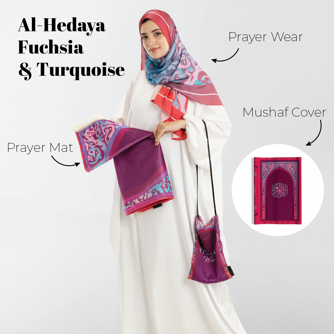 Gift Box 2 (Mushaf + Mushaf Cover + Mushaf Bookmark + Rosary + Prayer Wear + Velvet Payer