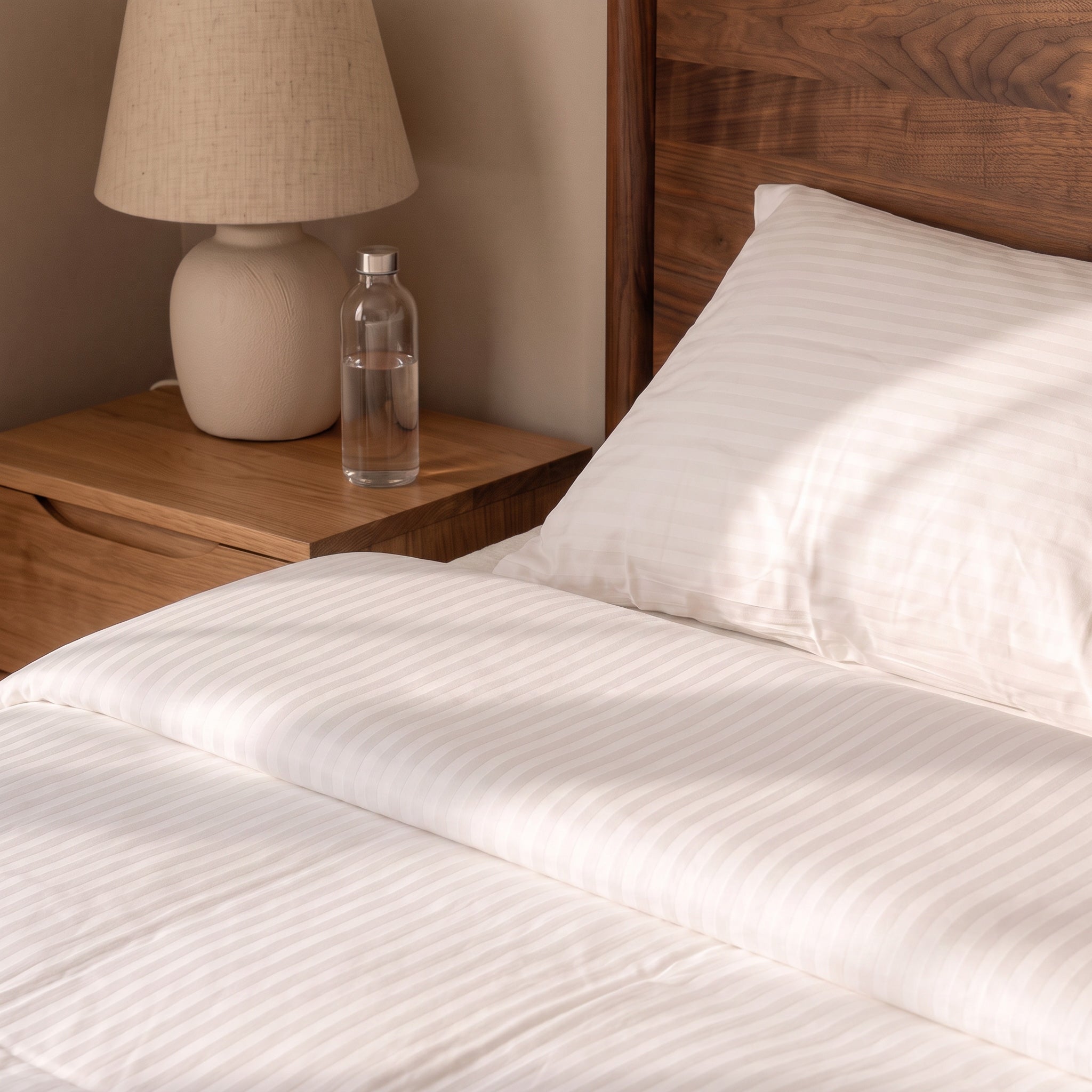 HOTEL DUVET COVER - ESSENTIAL SETS - 100% COTTON PREMIUM STRIPED SATEEN - 300 TC