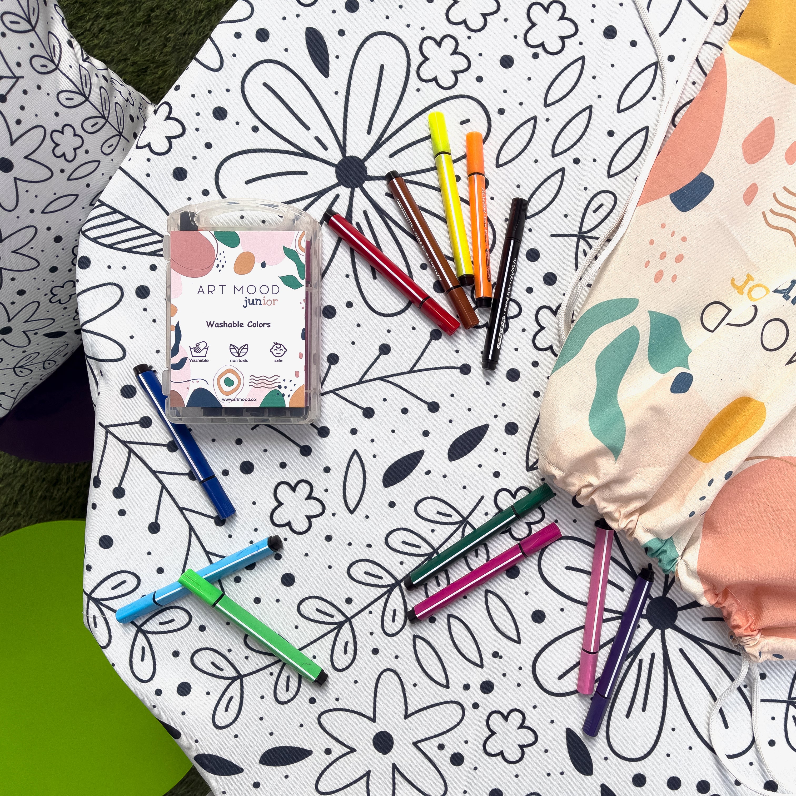 Nappe à colorier - Design Fleurs