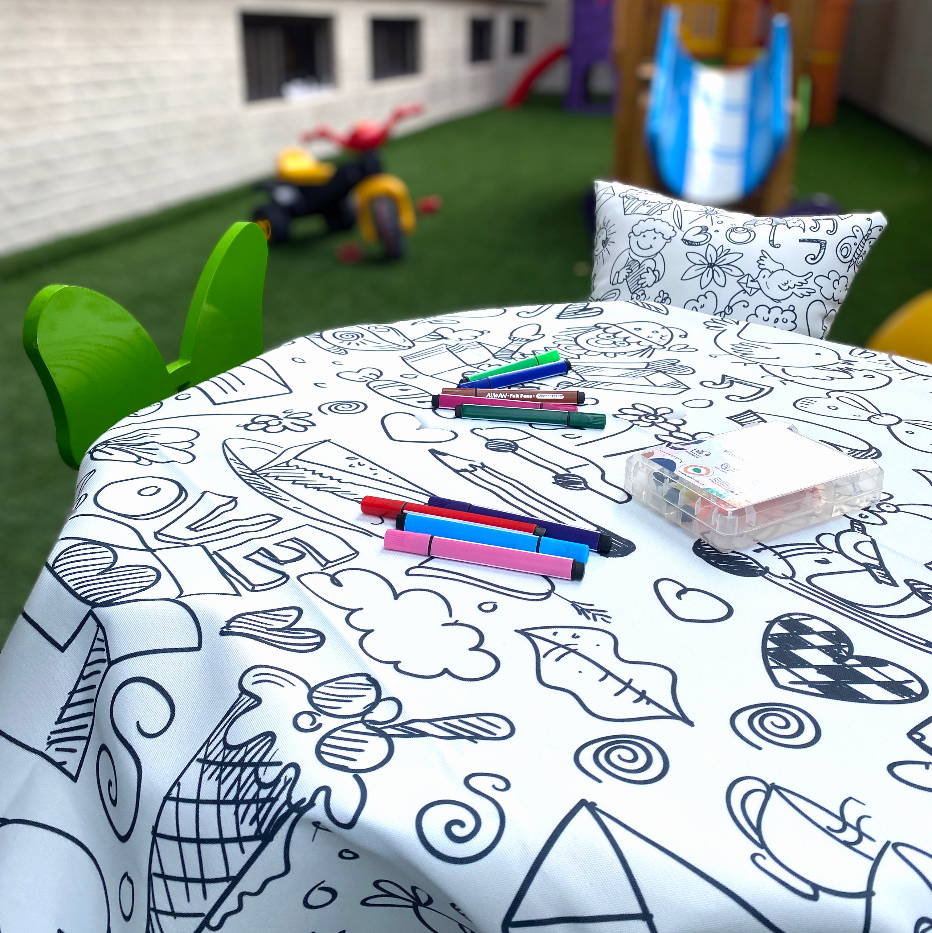 Coloring Tablecloth - Doddle Design